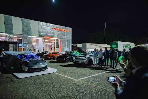 AfinnaOne celebra la sponsorizzazione della nuova Porsche 992 GT3 Cup 2022, con un evento a Vallelunga.